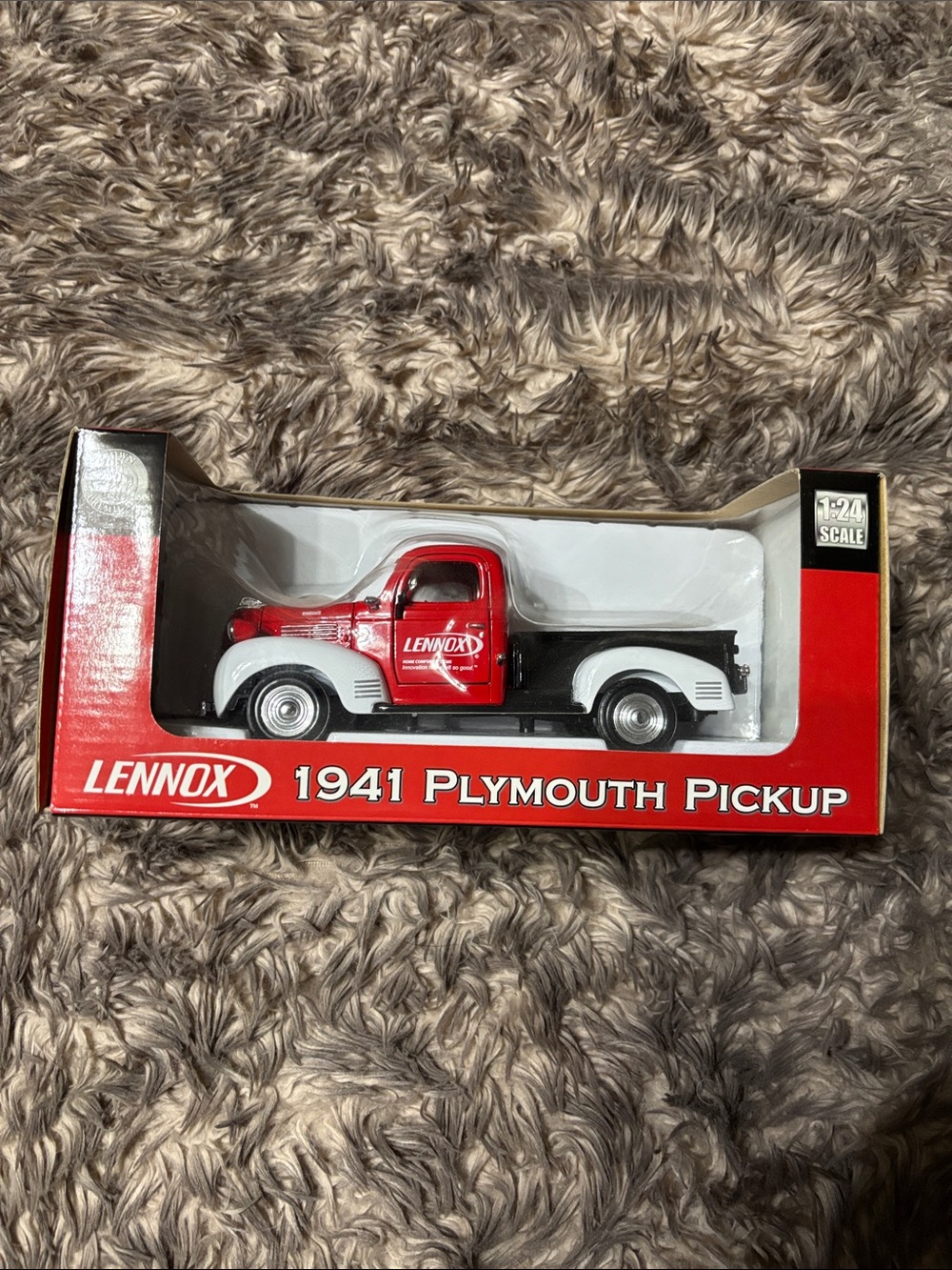 Crown Premiums Lennox 1941 Plymouth Pickup Truck Die-Cast 1:24 NIB Stock 10T17